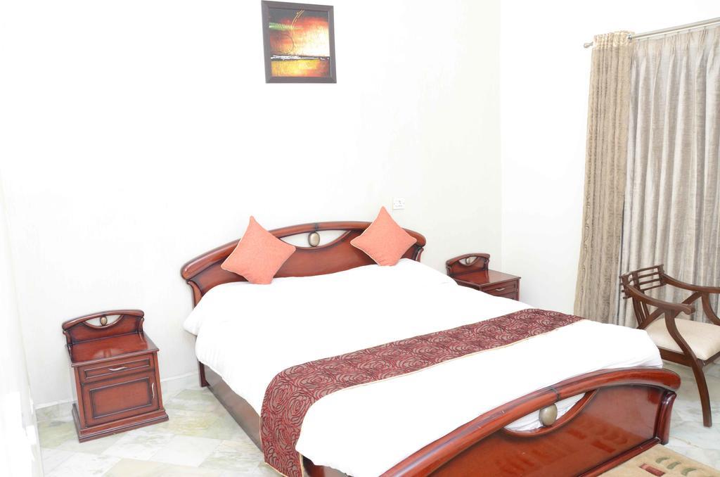Namaste Apartments Neu-Delhi Zimmer foto